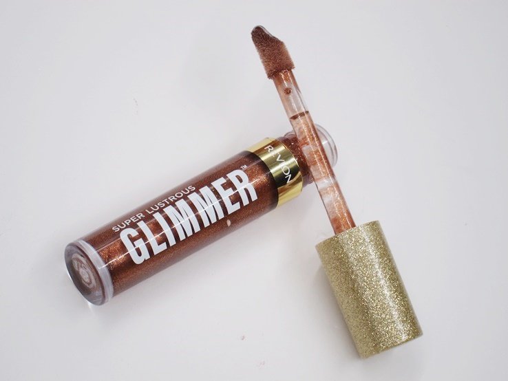 Revlon Tremendous Lustrous Glimmer Gloss Overview & Swatches Revlon Tremendous Lustrous Glimmer Gloss Overview & Swatches