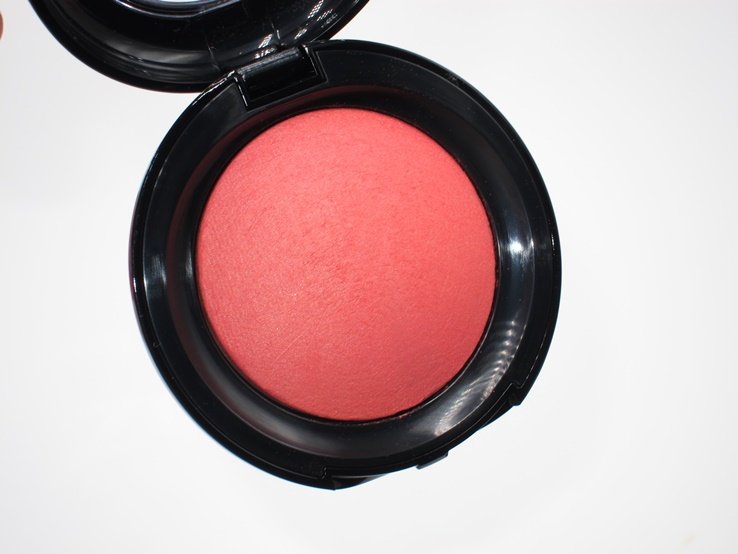 Saie SuperSuede Talc-Free Powder Blush Evaluate & Swatches Saie SuperSuede Talc-Free Powder Blush Evaluate & Swatches